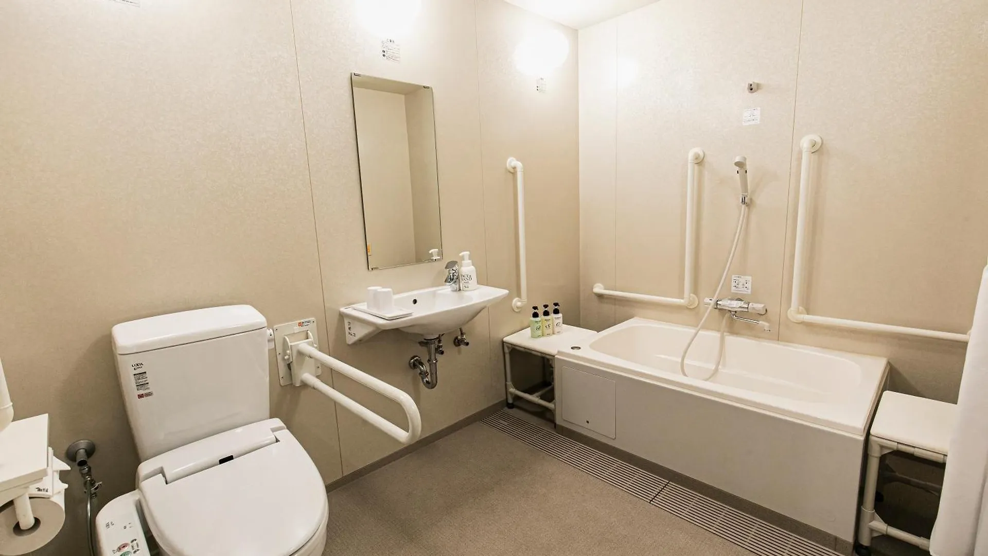 ***  Smile Hotel Hakataekimae Fukuoka  Japan
